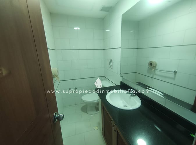 Oficina en arriendo en El Castillo, Medellín, 420 m² · foto 20 de 20