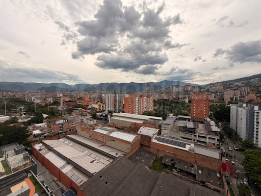 Apartamento en venta en Los Colores, Medellín · foto 5 de 12
