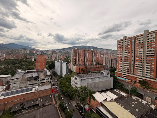 Apartamento en venta en Los Colores, Medellín · foto 6 de 12