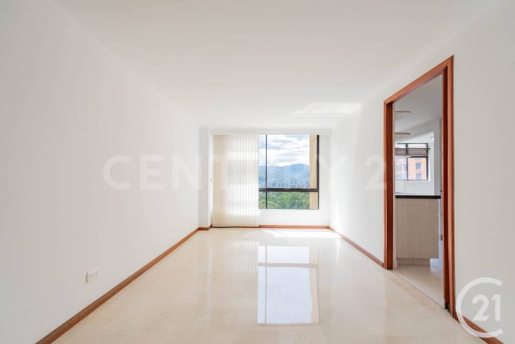 Apartamento de 3 alcobas en arriendo en El Diamante No. 2, Medellín, 146 m² · foto 2 de 22