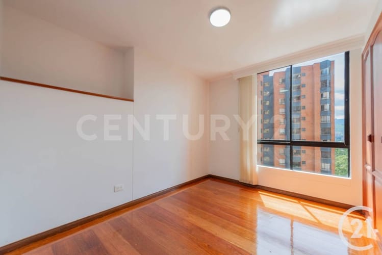 Apartamento de 3 alcobas en arriendo en El Diamante No. 2, Medellín, 146 m² · foto 9 de 22