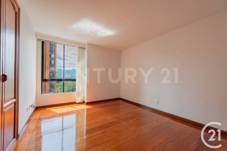 Apartamento de 3 alcobas en arriendo en El Diamante No. 2, Medellín, 146 m² · foto 11 de 22