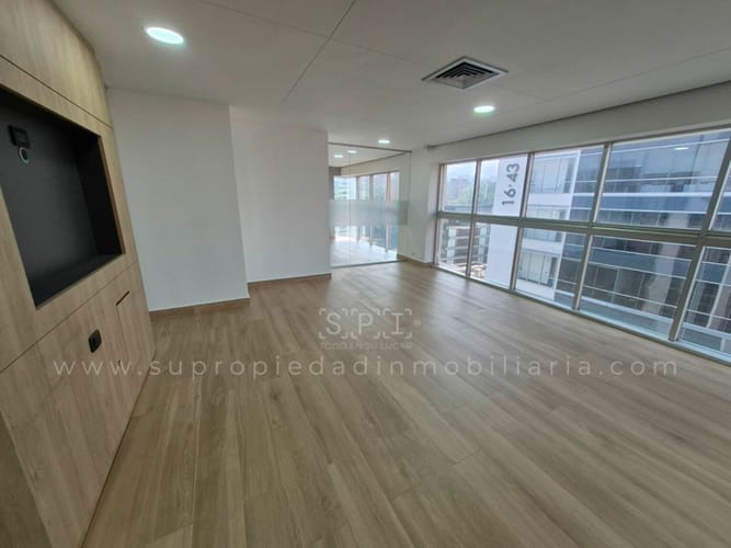 Oficina en arriendo en El Campestre, Medellín, 246 m² · foto 4 de 9