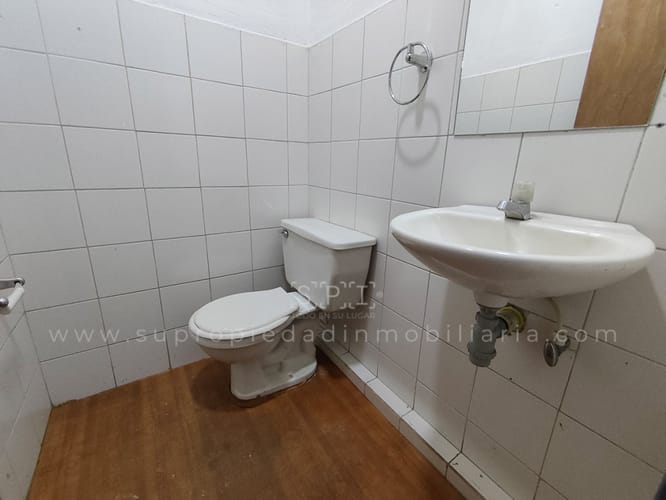 Bodega en arriendo en Perpetuo Socorro, Medellín, 150 m² · foto 8 de 11