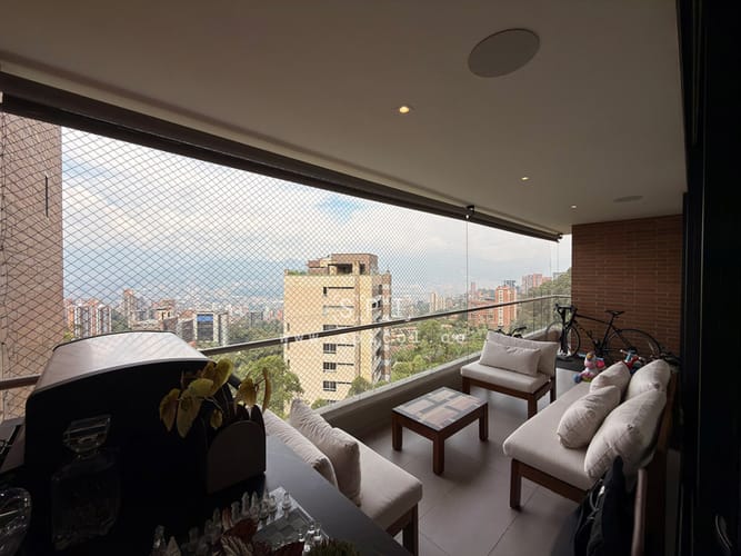 Apartamento de 4 alcobas en venta en Altos Del Poblado, Medellín, 173 m² · foto 8 de 24