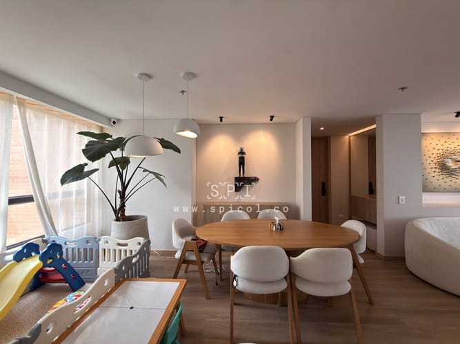 Apartamento de 4 alcobas en venta en Altos Del Poblado, Medellín, 173 m² · foto 9 de 24