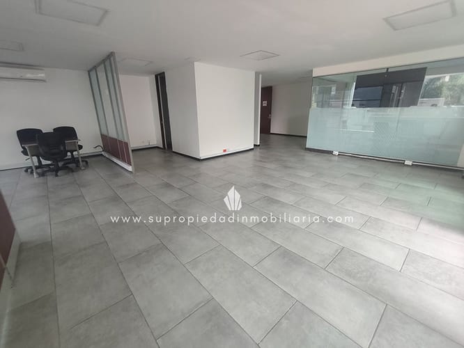 Oficina en arriendo en Los Balsos, Medellín, 114 m² · foto 2 de 14