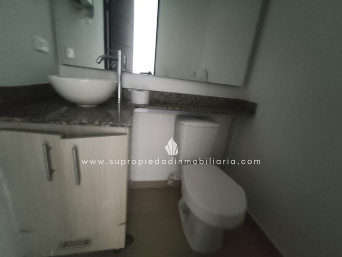 Oficina en arriendo en Los Balsos, Medellín, 114 m² · foto 10 de 14