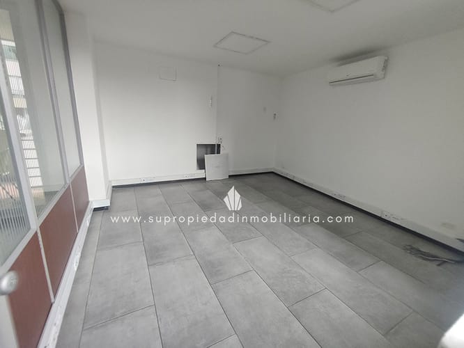 Oficina en arriendo en Los Balsos, Medellín, 114 m² · foto 13 de 14