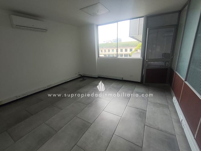 Oficina en arriendo en Los Balsos, Medellín, 114 m² · foto 14 de 14