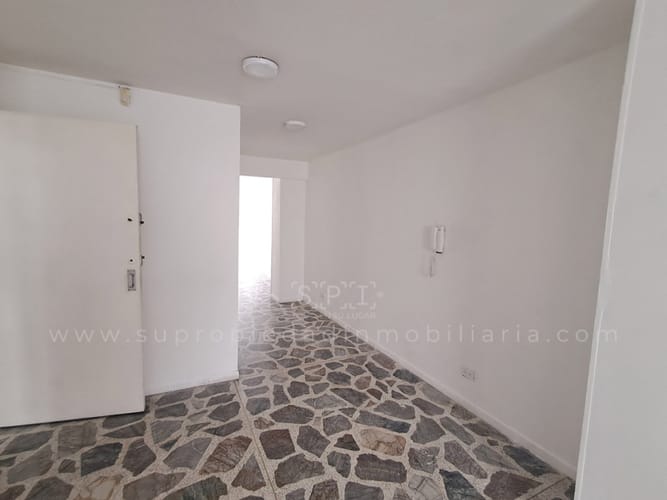 Oficina en arriendo en La América, Medellín, 50 m² · foto 2 de 18
