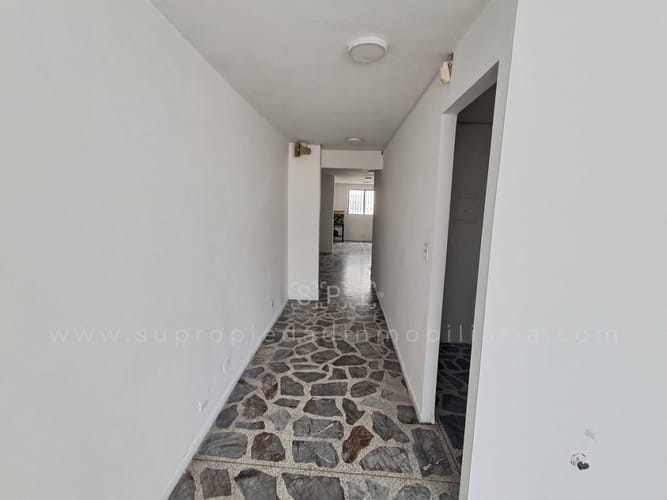 Oficina en arriendo en La América, Medellín, 50 m² · foto 9 de 18