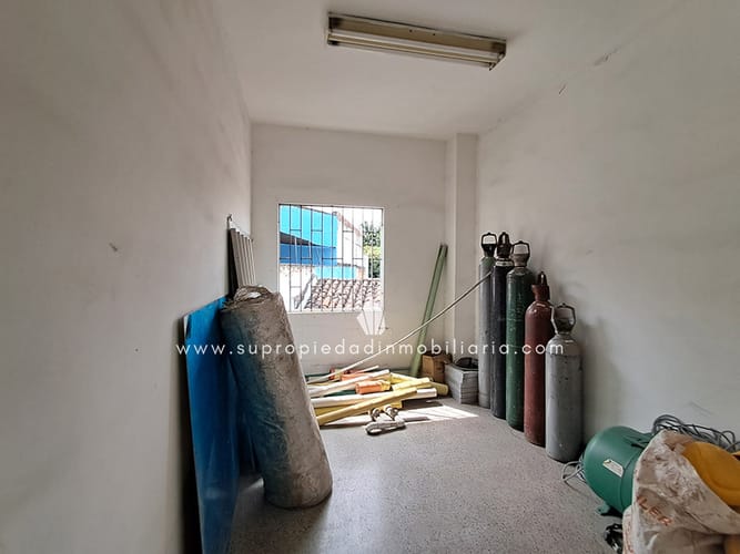 Bodega en venta en Prado, Medellín, 2400 m² · foto 15 de 24
