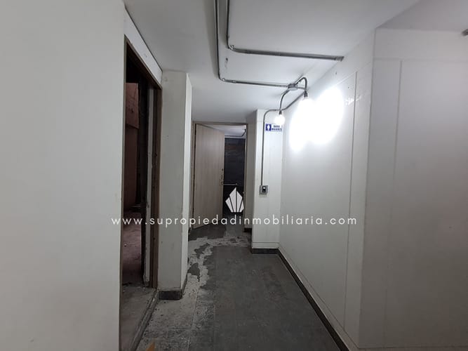 Bodega en venta en Prado, Medellín, 2400 m² · foto 24 de 24