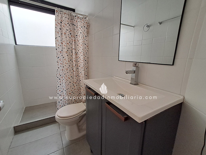 Casa en arriendo en Manila, Medellín · foto 13 de 22