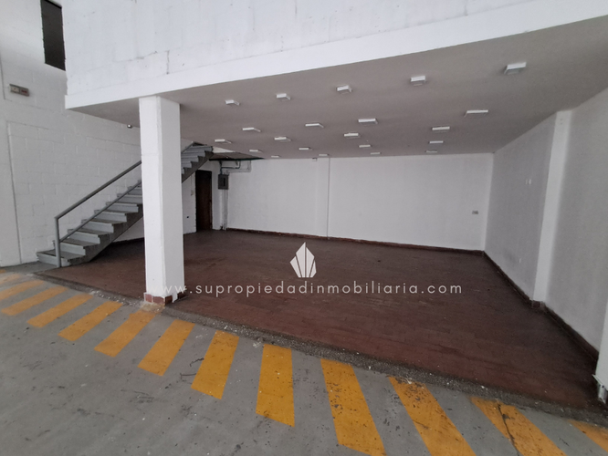 Bodega en arriendo en Los Naranjos, Itagüí, 2500 m² · foto 17 de 24