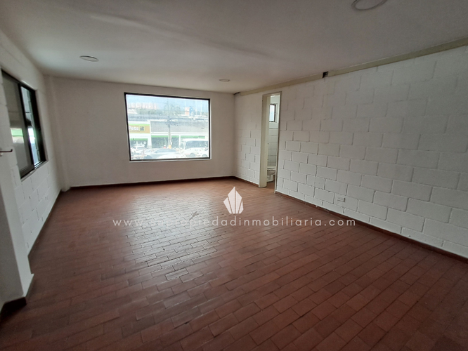 Bodega en arriendo en Los Naranjos, Itagüí, 2500 m² · foto 20 de 24