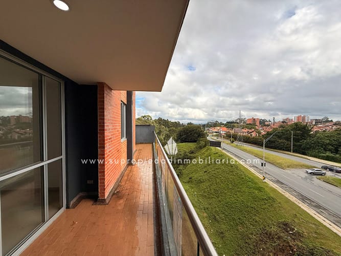 Apartamento de 3 alcobas en venta en Centro, Rionegro, 69 m² · foto 7 de 20
