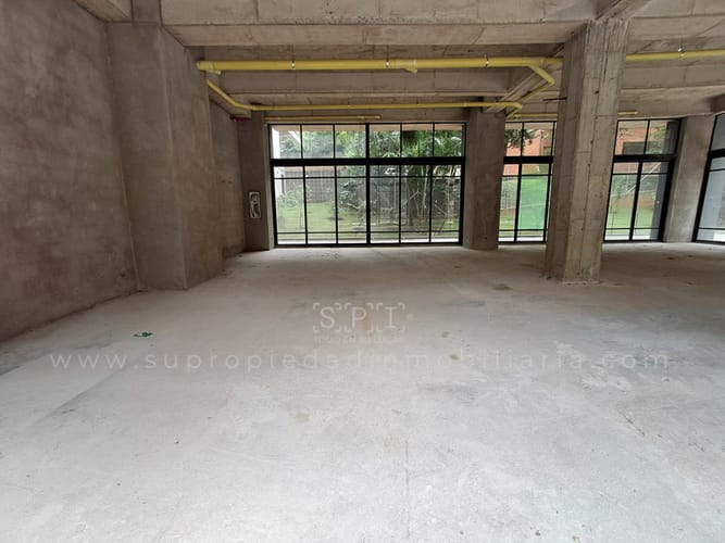 Local en arriendo en Las Lomas No.1, Medellín, 200 m² · foto 2 de 10