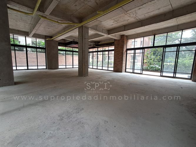 Local en arriendo en Las Lomas No.1, Medellín, 200 m² · foto 4 de 10