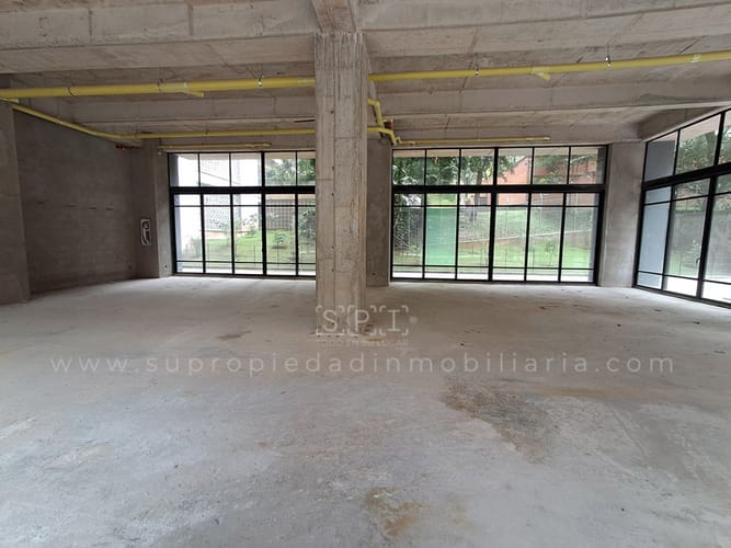 Local en arriendo en Las Lomas No.1, Medellín, 200 m² · foto 9 de 10