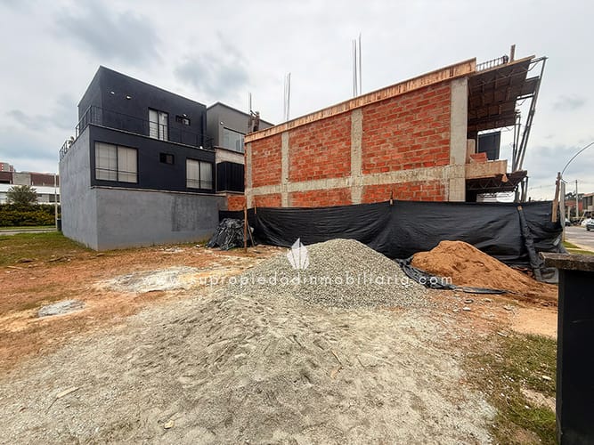 Lote en venta en Llano Grande, Rionegro, 94 m² · foto 3 de 6