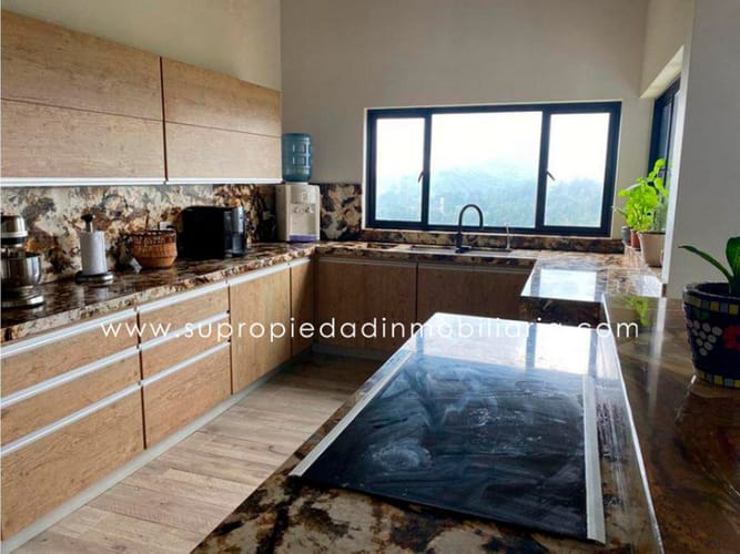 Casa de 3 alcobas en venta en Loma Del Escobero, Envigado, 350 m² · foto 4 de 24