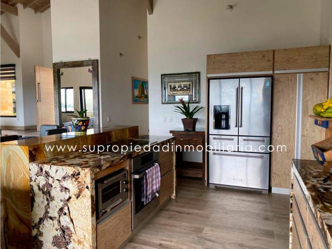 Casa de 3 alcobas en venta en Loma Del Escobero, Envigado, 350 m² · foto 7 de 24
