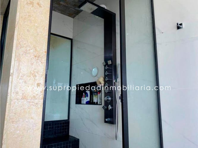 Casa de 3 alcobas en venta en Loma Del Escobero, Envigado, 350 m² · foto 10 de 24