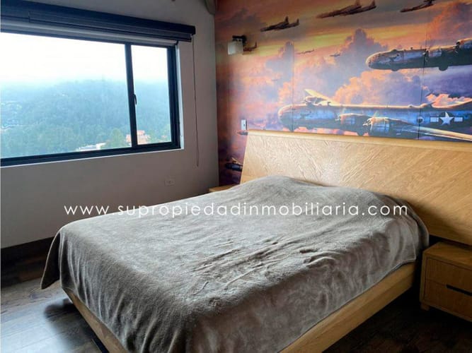 Casa de 3 alcobas en venta en Loma Del Escobero, Envigado, 350 m² · foto 11 de 24