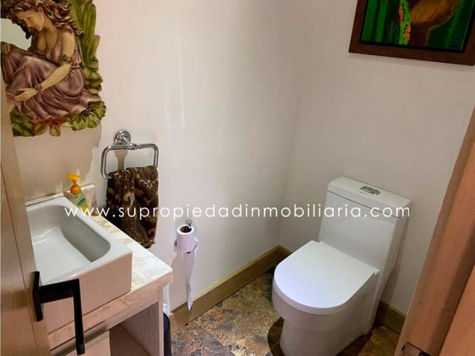 Casa de 3 alcobas en venta en Loma Del Escobero, Envigado, 350 m² · foto 21 de 24
