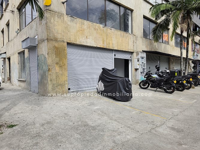 Bodega en arriendo en Laureles, Medellín, 140 m² · foto 11 de 12