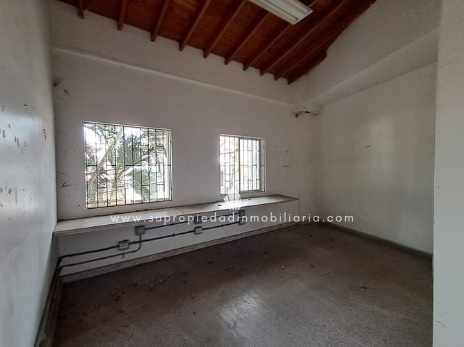 Bodega en arriendo en Prado, Medellín, 2400 m² · foto 11 de 24