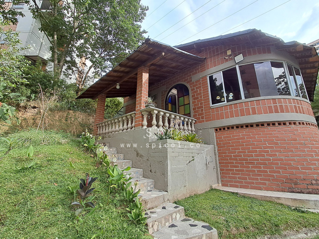 Casa Campestre en Arriendo en El trianon, Envigado en El Trianon