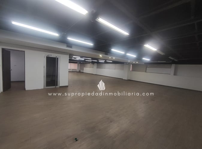 Local en arriendo en La Esmeralda, Envigado, 287 m² · foto 4 de 18