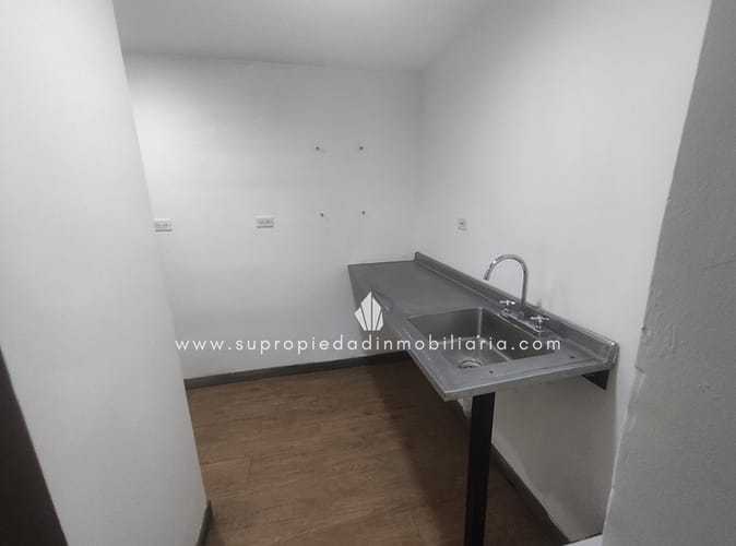Local en arriendo en La Esmeralda, Envigado, 287 m² · foto 6 de 18