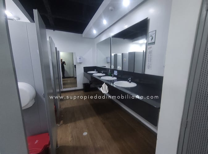 Local en arriendo en La Esmeralda, Envigado, 287 m² · foto 14 de 18