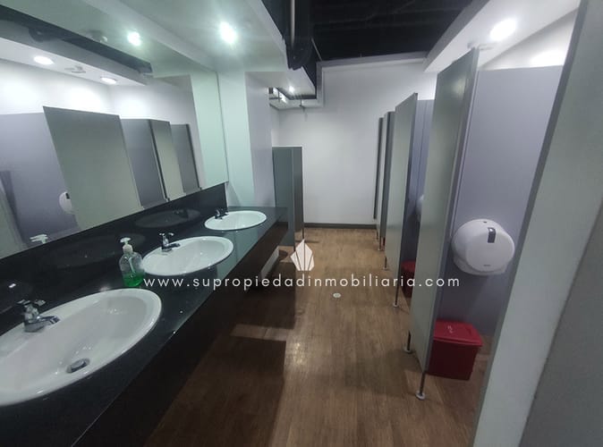 Local en arriendo en La Esmeralda, Envigado, 287 m² · foto 17 de 18