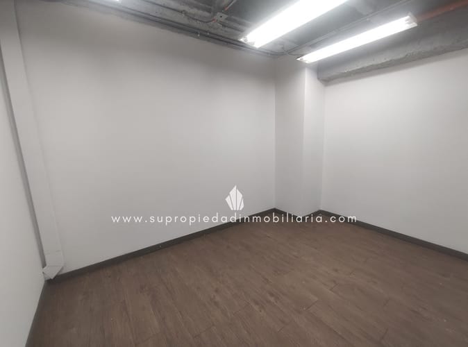 Local en arriendo en La Esmeralda, Envigado, 379 m² · foto 11 de 18