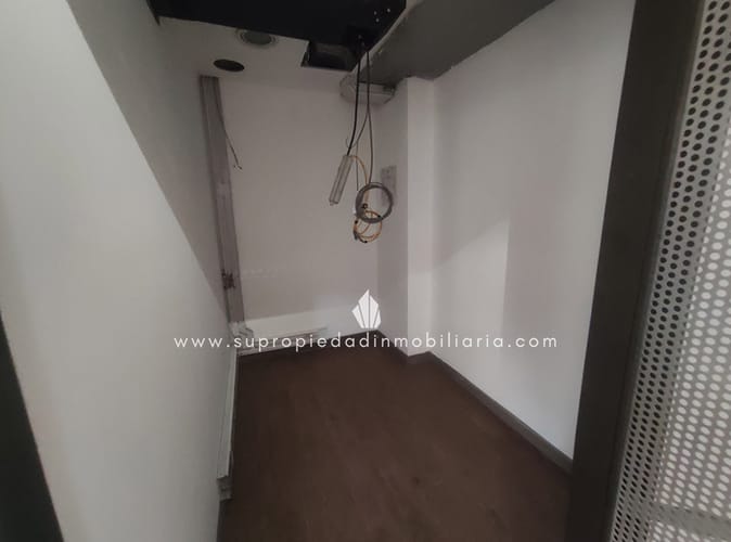 Local en arriendo en La Esmeralda, Envigado, 379 m² · foto 15 de 18