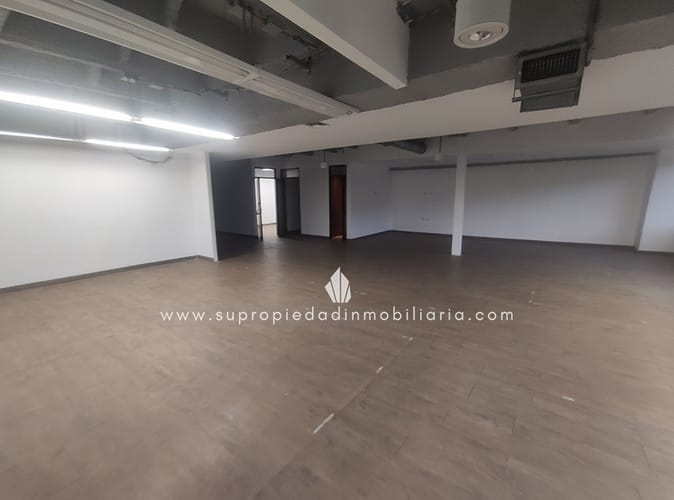 Local en arriendo en La Esmeralda, Envigado, 379 m² · foto 18 de 18
