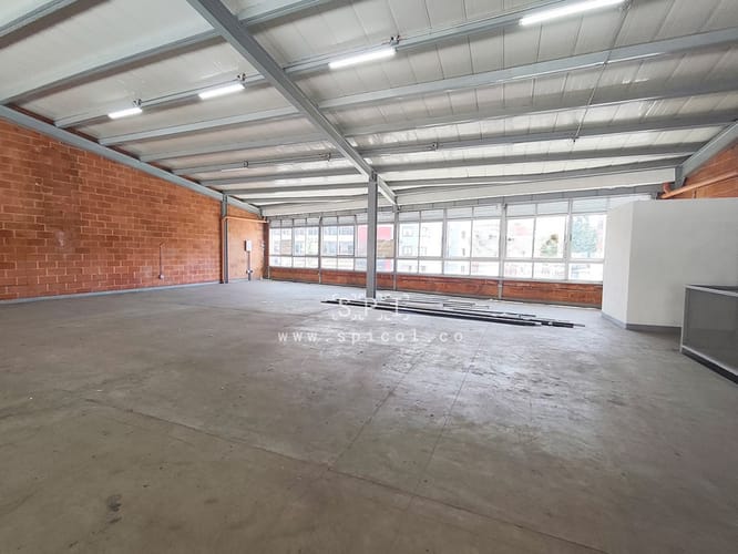 Bodega en arriendo en La América, Medellín, 290 m² · foto 3 de 11