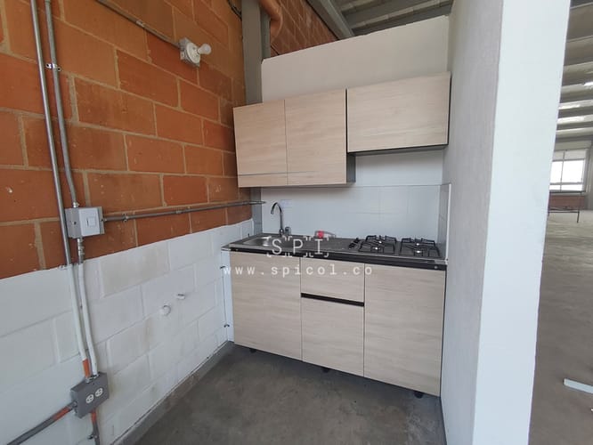 Bodega en arriendo en La América, Medellín, 290 m² · foto 6 de 11