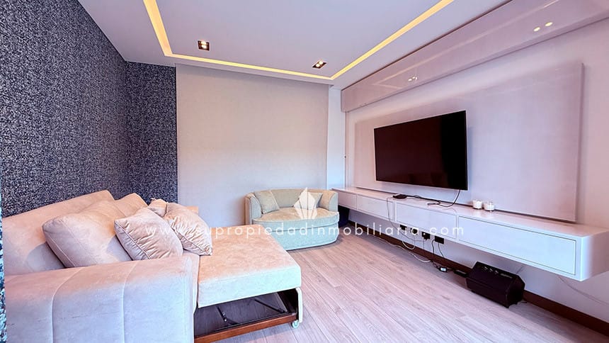 Casa de 6 alcobas en venta en Llano Grande, Rionegro, 595 m² · foto 2 de 24