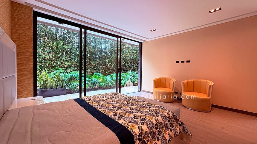 Casa de 6 alcobas en venta en Llano Grande, Rionegro, 595 m² · foto 3 de 24