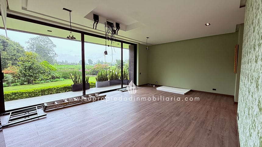 Casa de 6 alcobas en venta en Llano Grande, Rionegro, 595 m² · foto 10 de 24