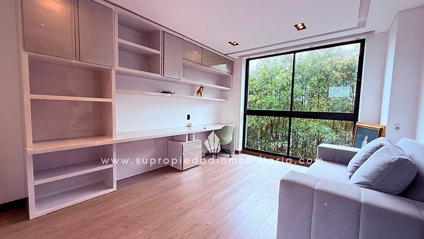 Casa de 6 alcobas en venta en Llano Grande, Rionegro, 595 m² · foto 17 de 24
