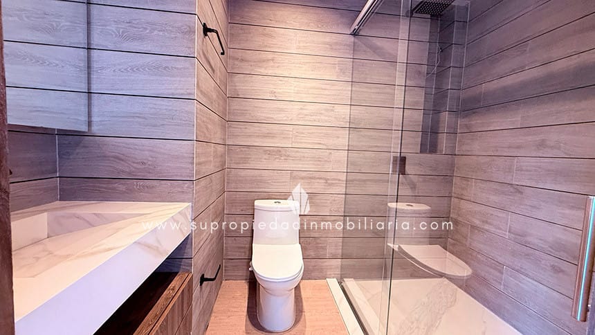 Casa de 6 alcobas en venta en Llano Grande, Rionegro, 595 m² · foto 19 de 24