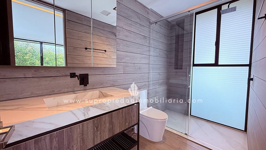 Casa de 6 alcobas en venta en Llano Grande, Rionegro, 595 m² · foto 24 de 24