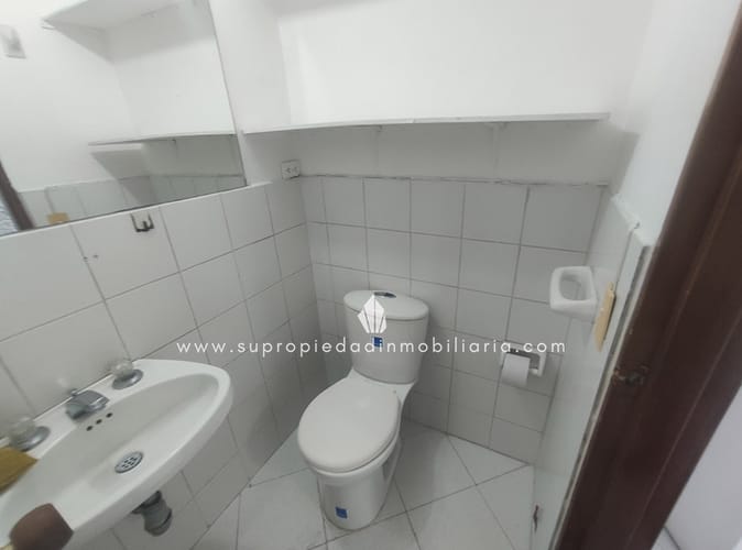 Oficina en arriendo en Conquistadores, Medellín, 20 m² · foto 7 de 8